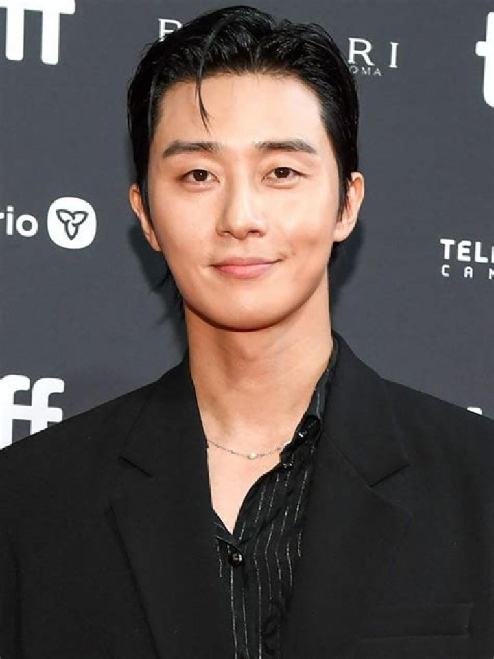 Park Seo-joon Biography, Age, Height, Wife, Net Worth, Family