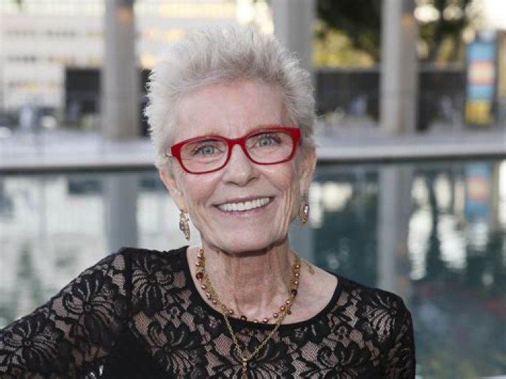 Patty Duke Biography, Age, Height, Husband, Net Worth, Family