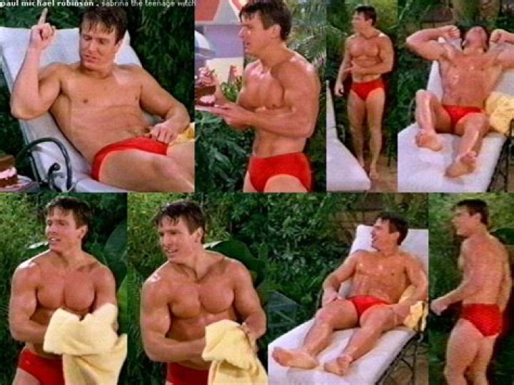 Paul Michael Robinson Biography, Age, Height, Wife, Net Worth, Family