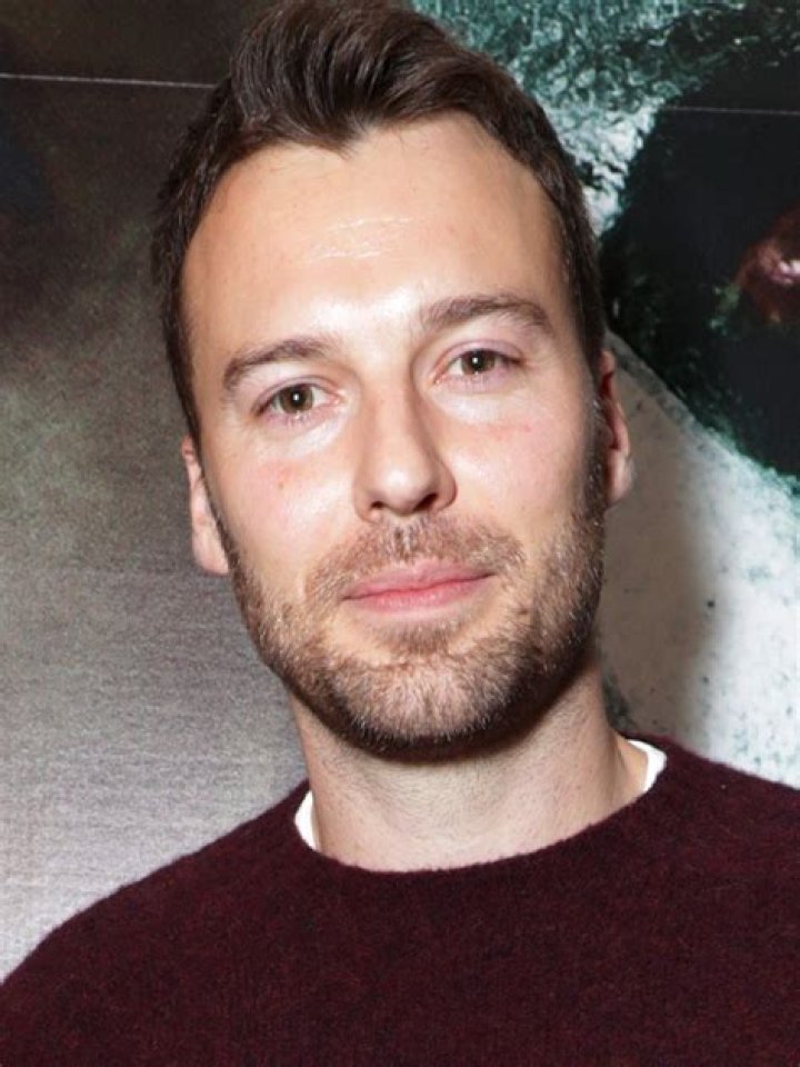 Peter Mooney Biography, Age, Height, Wife, Net Worth, Family