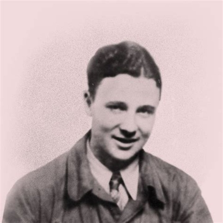 Peter van Pels Biography, Age, Height, Wife, Net Worth, Family