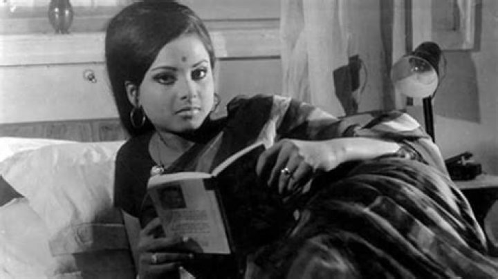 Rekha Biography, Age, Height, Husband, Net Worth, Family