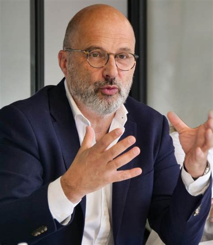 Robert Piper Biography, Age, Height, Wife, Net Worth, Family