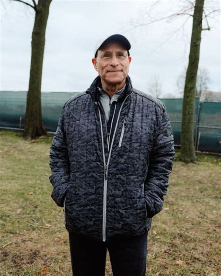 Robert Schriesheim Biography, Age, Height, Wife, Net Worth, Family