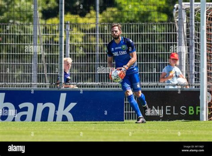 Robert Zwinkels Biography, Age, Height, Wife, Net Worth, Family