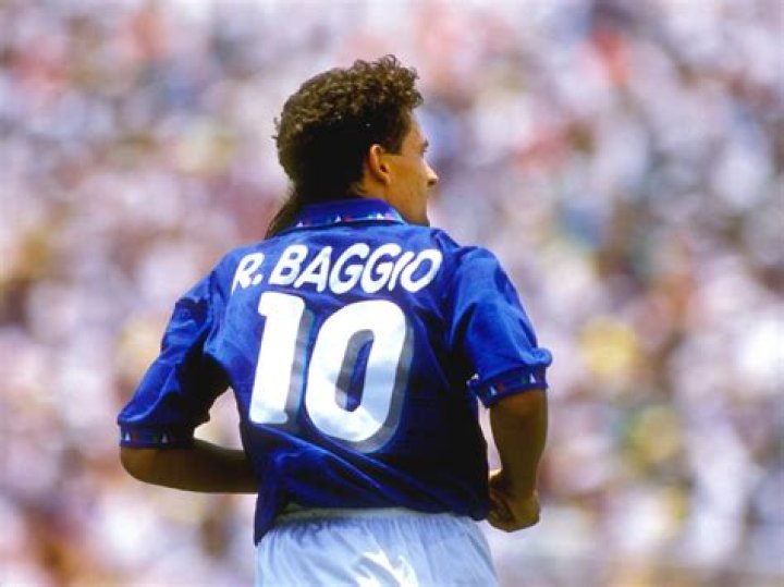 Roberto Baggio Biography, Age, Height, Wife, Net Worth, Family