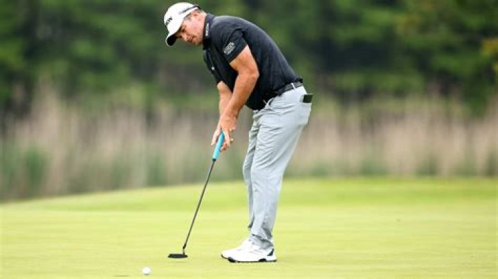 Ryan Fox Biography, Age, Height, Wife, Net Worth, Family