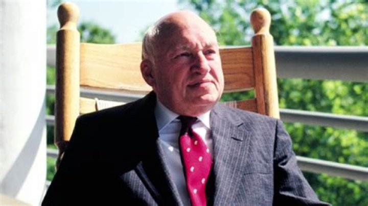 S. Truett Cathy Biography, Age, Height, Wife, Net Worth and Family