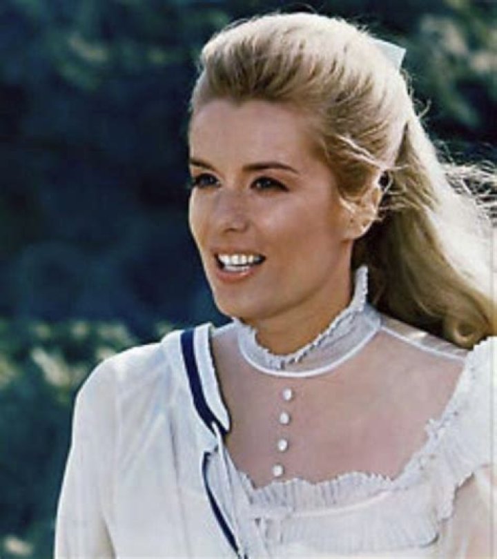 Sally Ann Howes Biography, Age, Height, Husband, Net Worth, Family