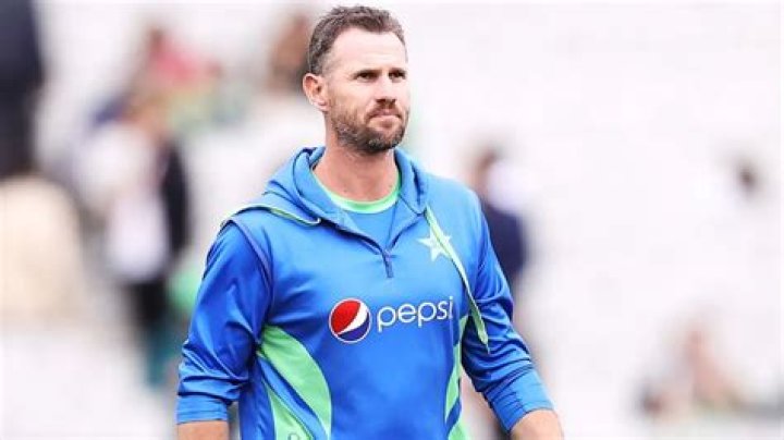 Shaun Tait Biography, Age, Height, Wife, Net Worth, Family