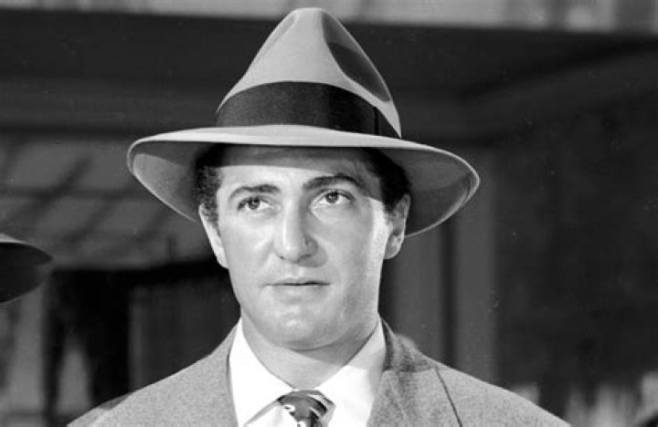 Sheldon Leonard Biography, Age, Height, Wife, Net Worth, Family