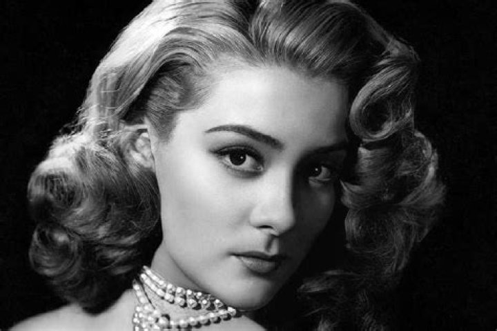 Silvia Pinal biografía, edad, altura, esposa, net worth, familia