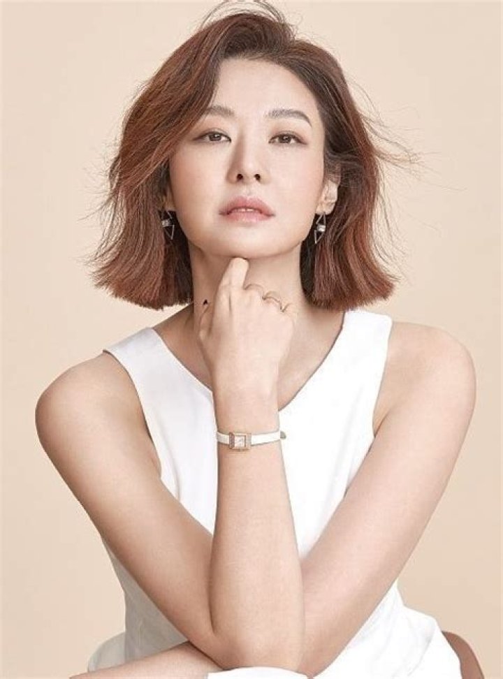 Song Seon-mi Biography, Age, Height, Husband, Net Worth, Family