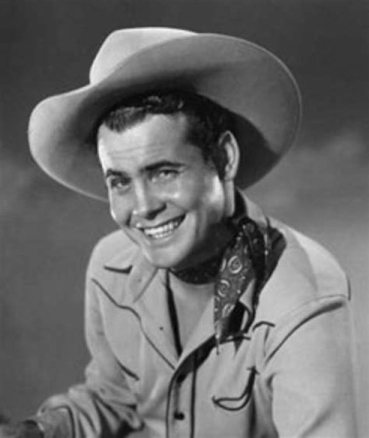 Sunset Carson Biography, Age, Height, Wife, Net Worth, Family