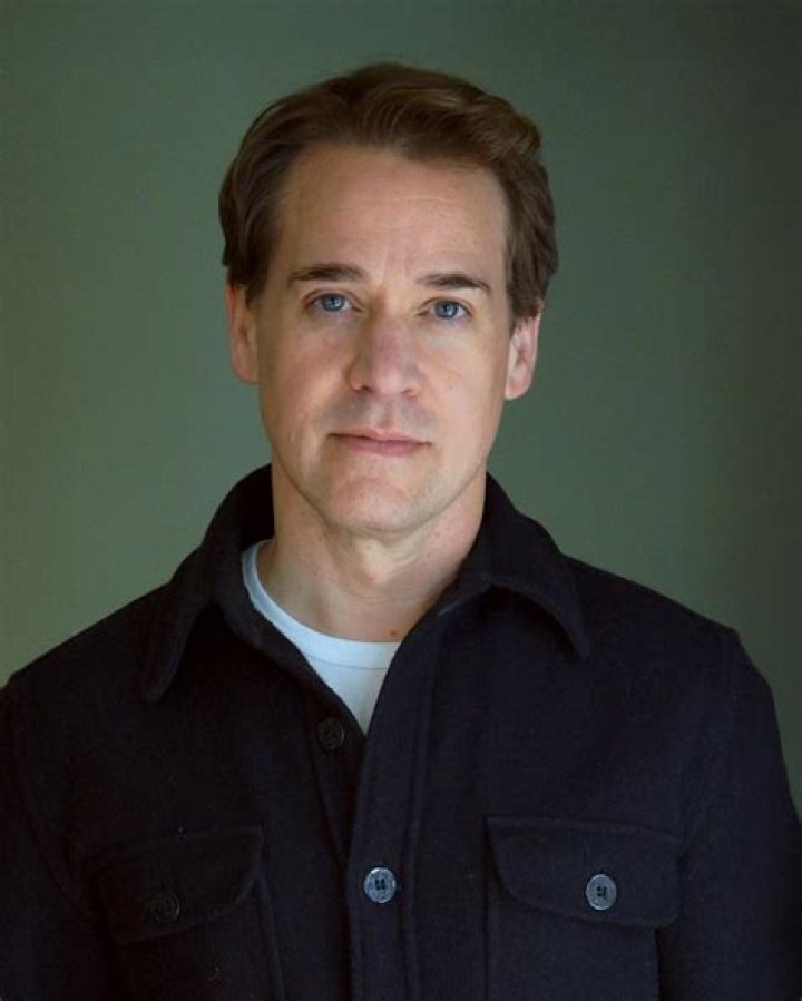 T. R. Knight Biography, Age, Height, Wife, Net Worth, Family