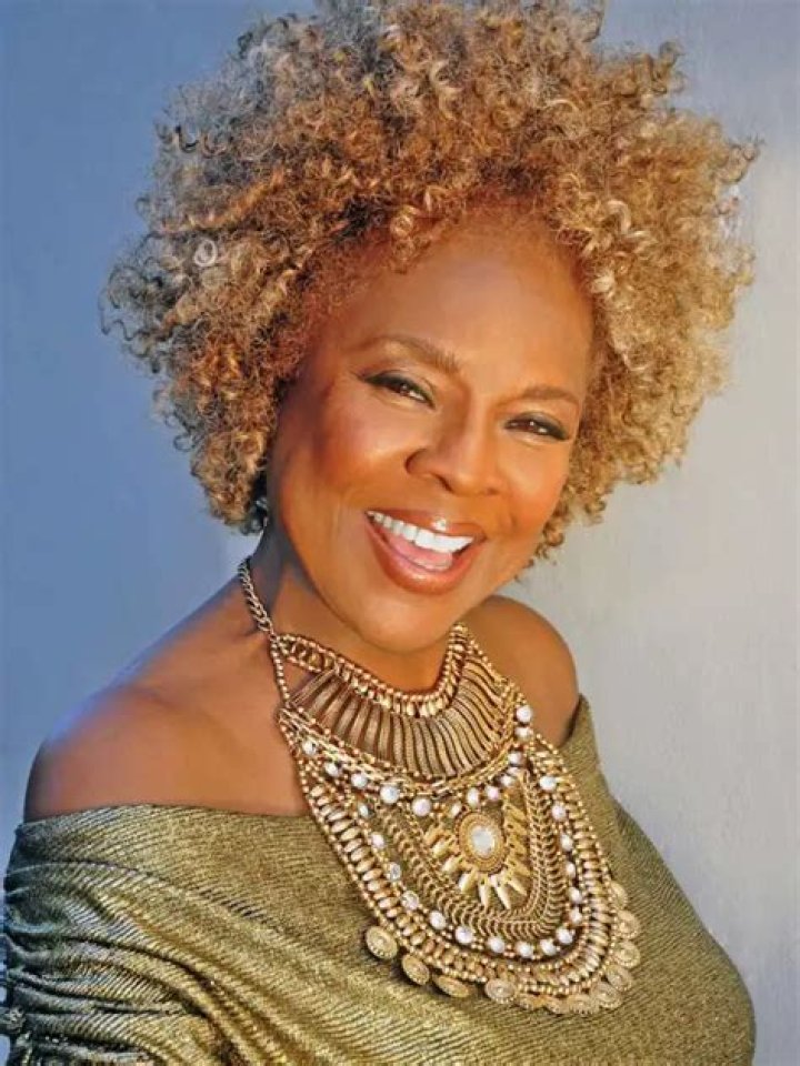 Thelma Houston Biography, Age, Height, Husband, Net Worth, Family