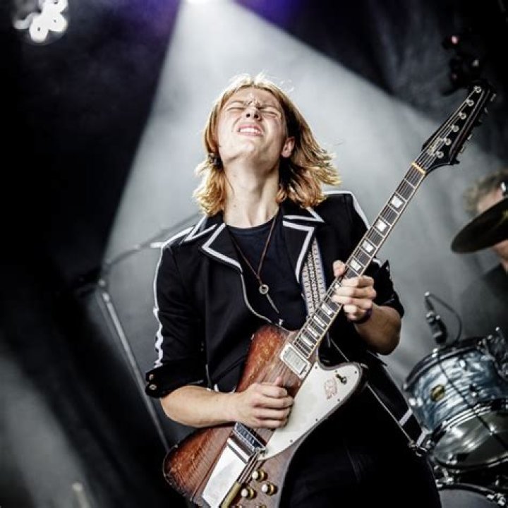 Toby Lee Biography, Age, Height, Wife, Net Worth, Family