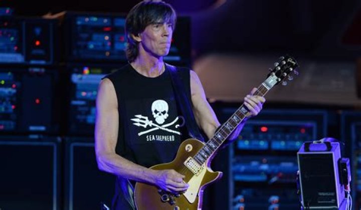 Tom Scholz biografía, edad, altura, esposo, net worth, familia