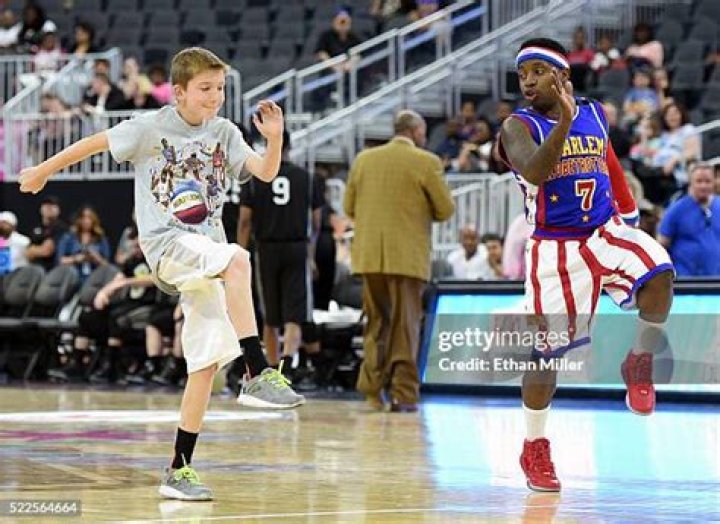 Too Tall Hall Biography, Age, Height, Wife, Net Worth, Family