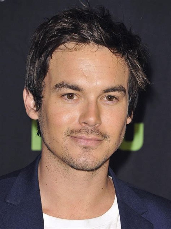 Tyler Blackburn Biography, Age, Height, Wife, Net Worth, Family