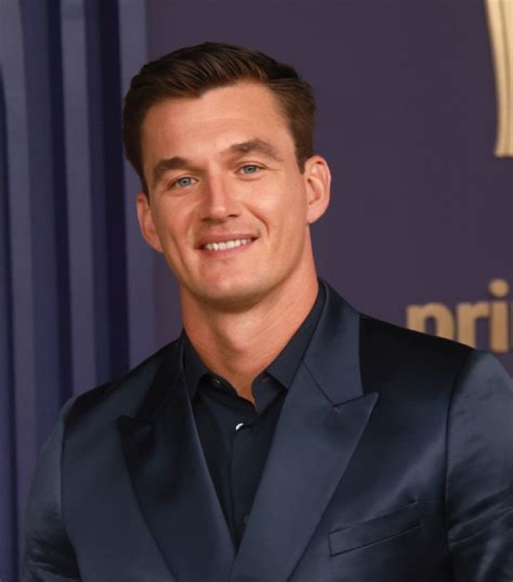 Tyler Cameron Biography, Age, Height, Wife, Net Worth, Family