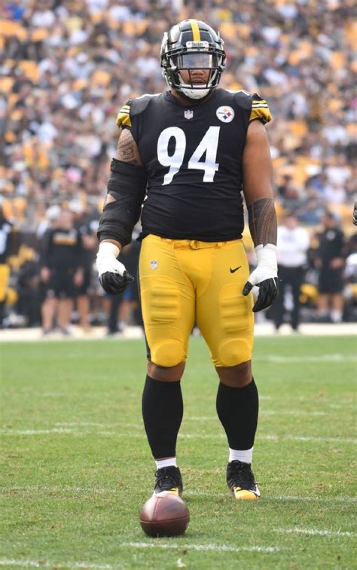 Tyson Alualu Biography, Age, Height, Wife, Net Worth, Family