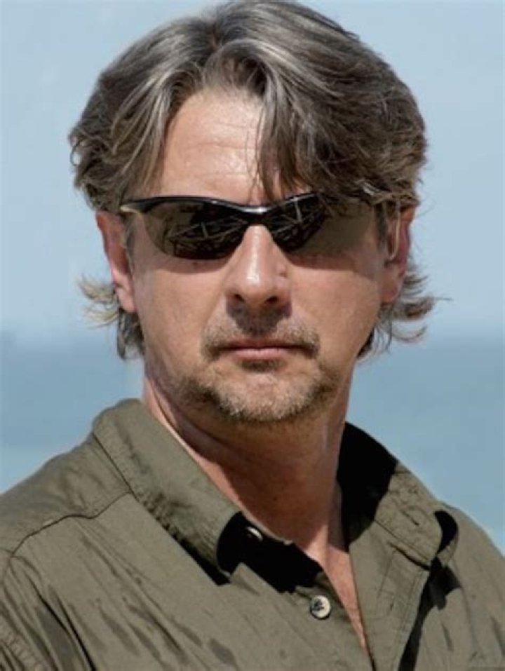 Víctor Mallarino Biography, Age, Height, Wife, Net Worth, Family