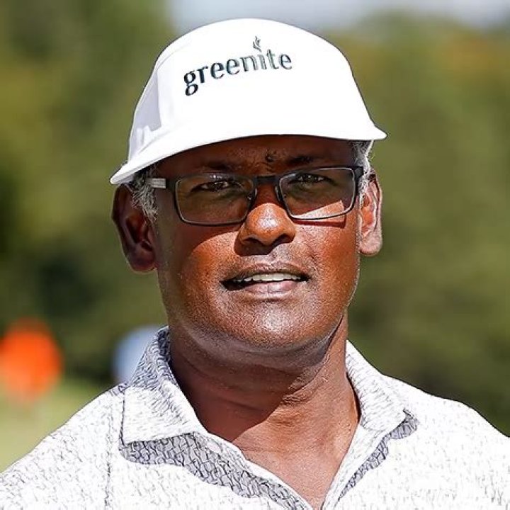 Vijay Singh Biography, Age, Height, Wife, Net Worth, Family