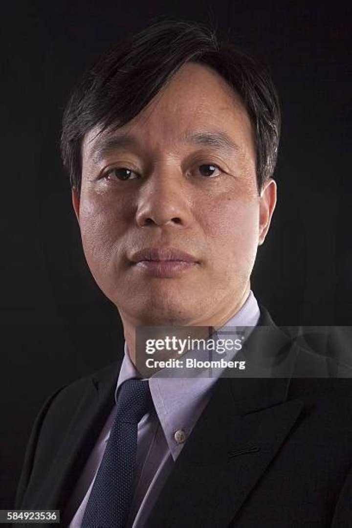 Wang Qunbin Biography, Age, Height, Wife, Net Worth, Family