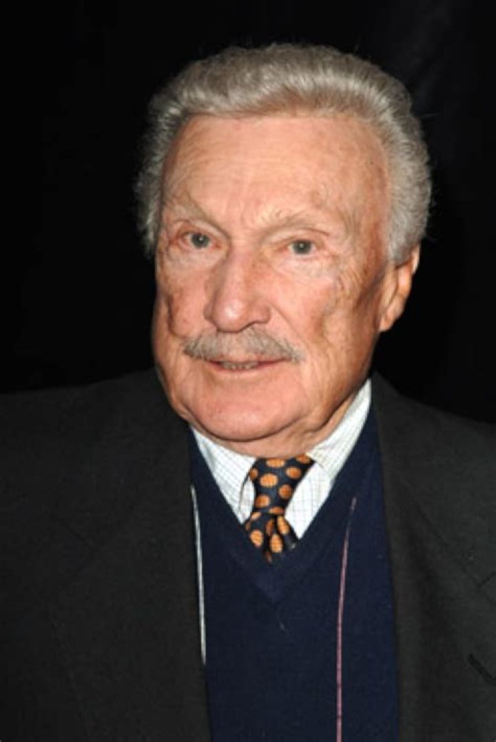 Warren Stevens biografía, edad, altura, esposo, net worth, familia