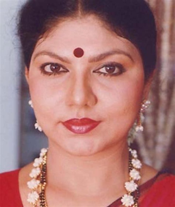 Y. Vijaya Biography, Age, Height, Husband, Net Worth, Family
