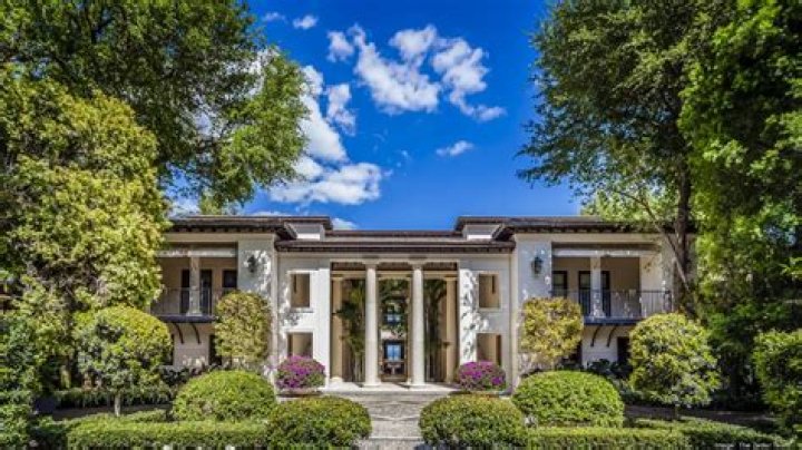 Yife Tien Biography, Age, Height, Wife, Net Worth, Family