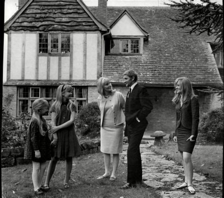 Yvette Dotrice Biography, Age, Height, Husband, Net Worth, Family