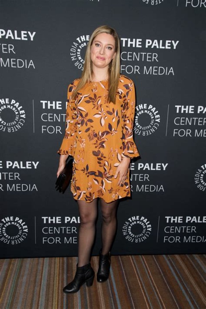 Zoe Perry biografía, edad, altura, esposa, net worth, familia